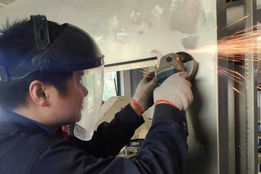 生產(chǎn)工藝:打磨拋光 生產(chǎn)工藝:打磨拋光